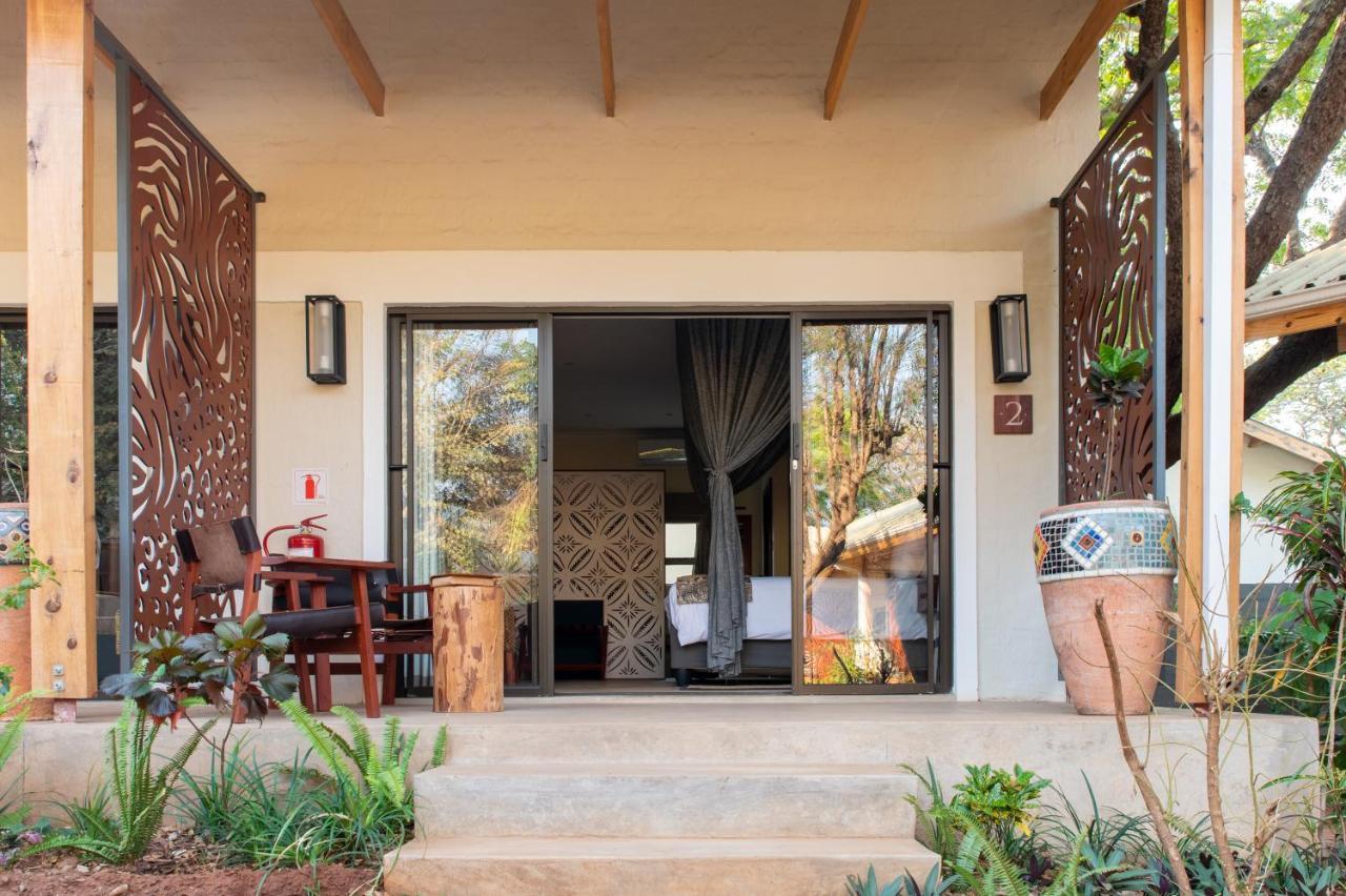 Shongwe Oasis Hotel Air Terjun Victoria Bagian luar foto