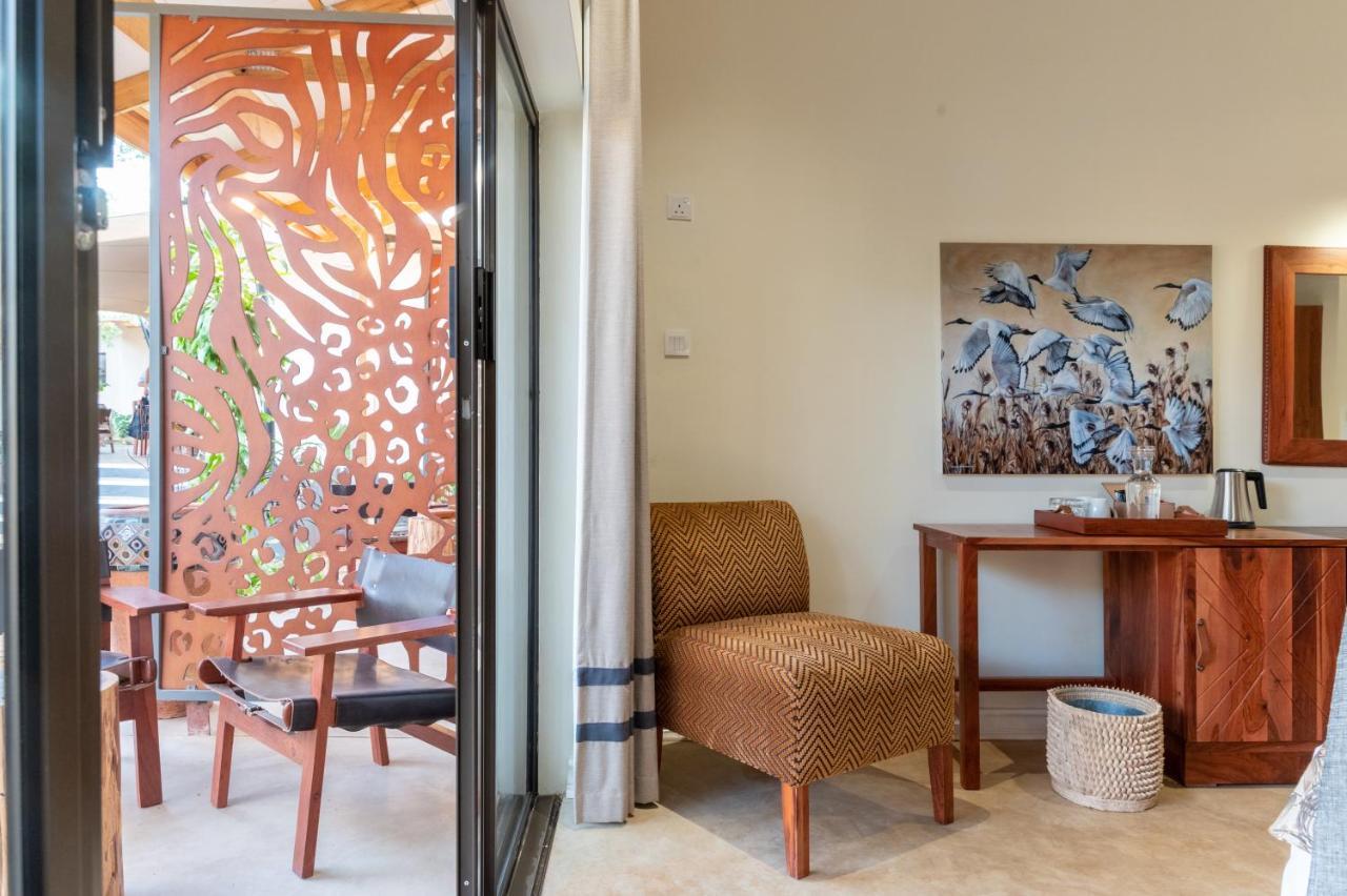 Shongwe Oasis Hotel Air Terjun Victoria Bagian luar foto