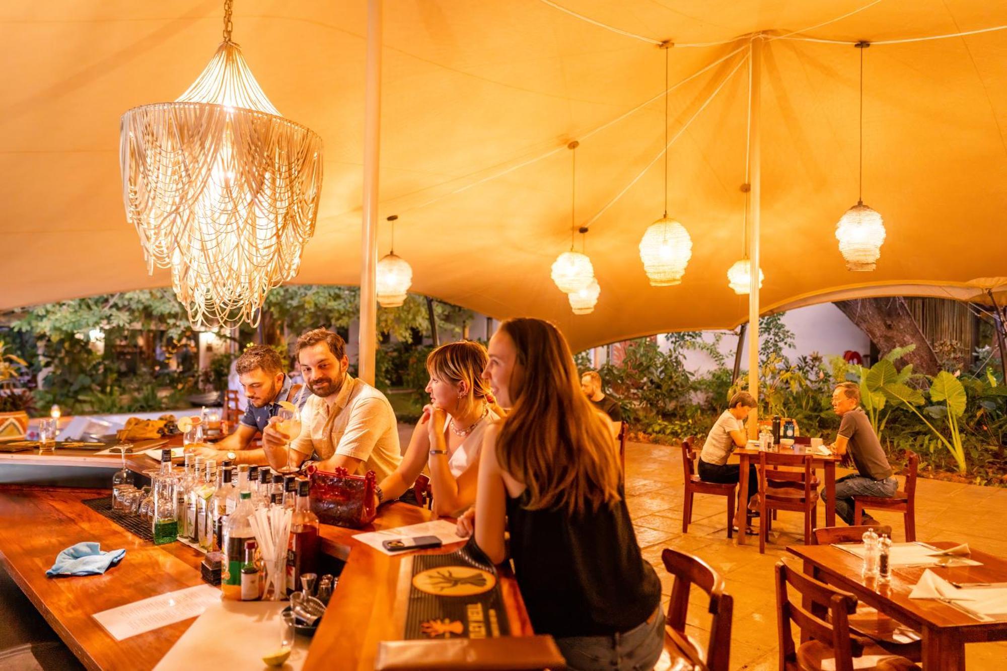 Shongwe Oasis Hotel Air Terjun Victoria Bagian luar foto