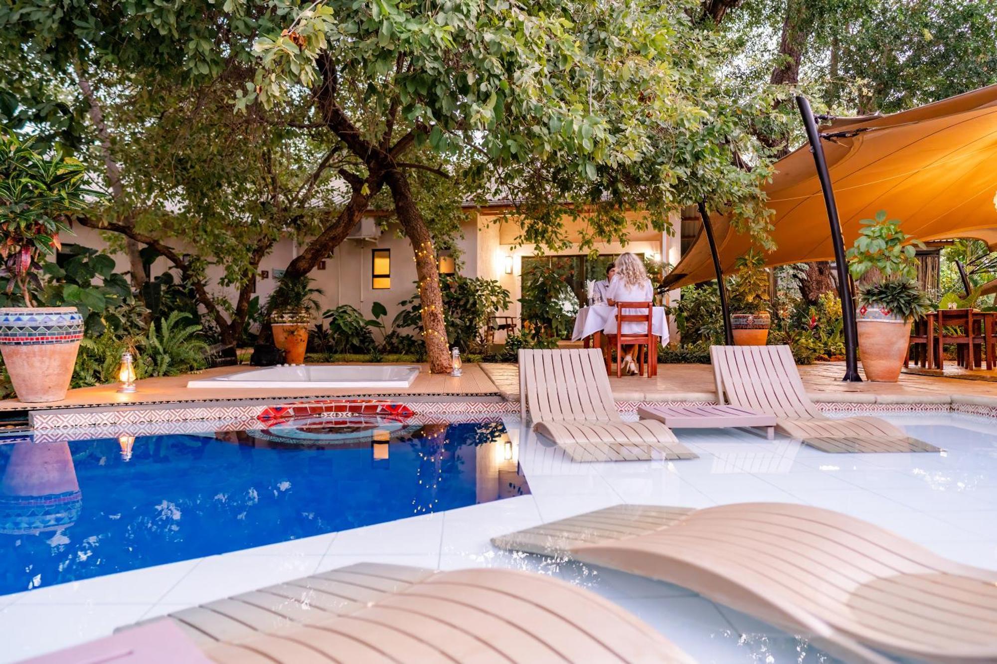 Shongwe Oasis Hotel Air Terjun Victoria Bagian luar foto