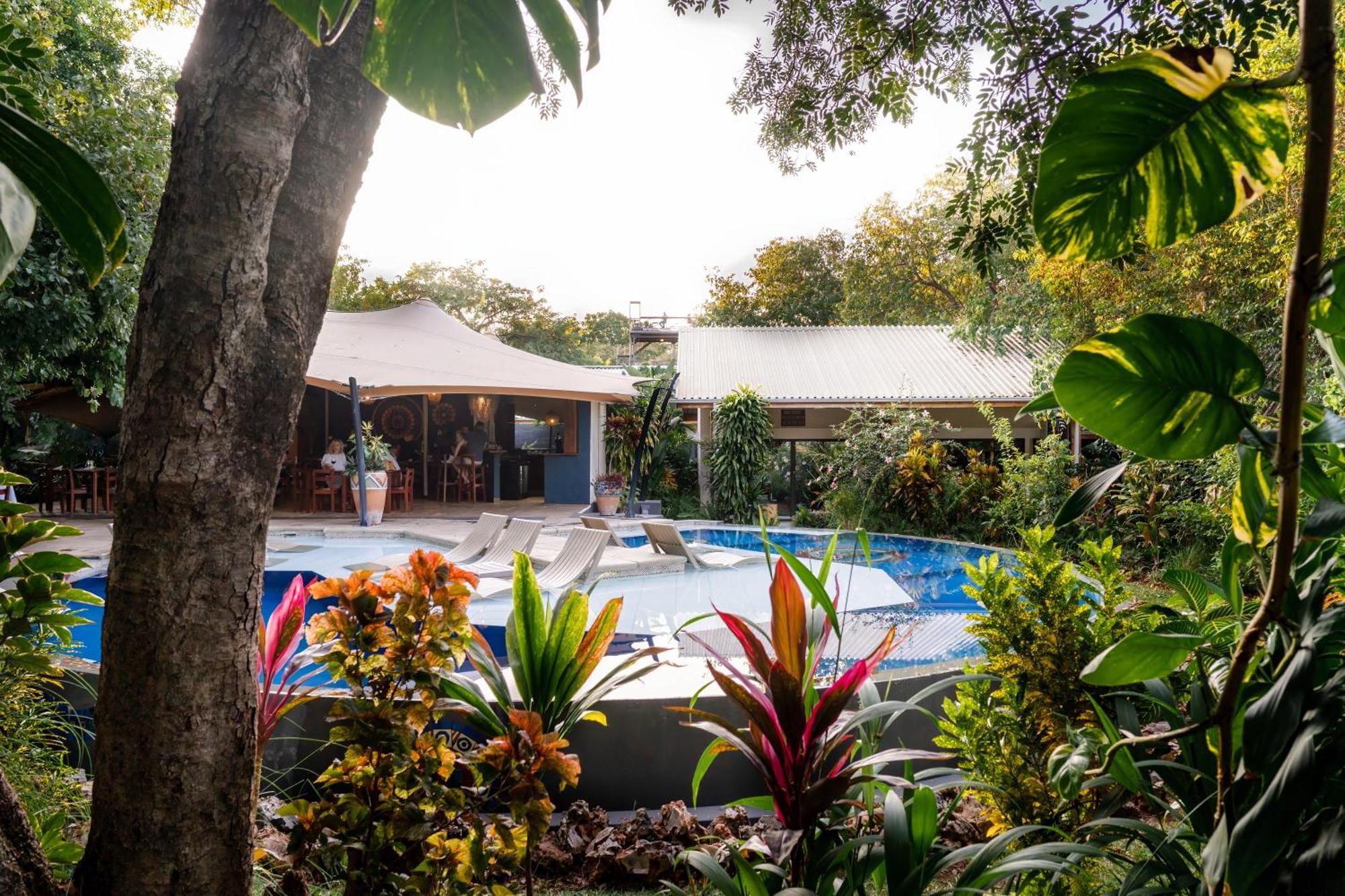 Shongwe Oasis Hotel Air Terjun Victoria Bagian luar foto