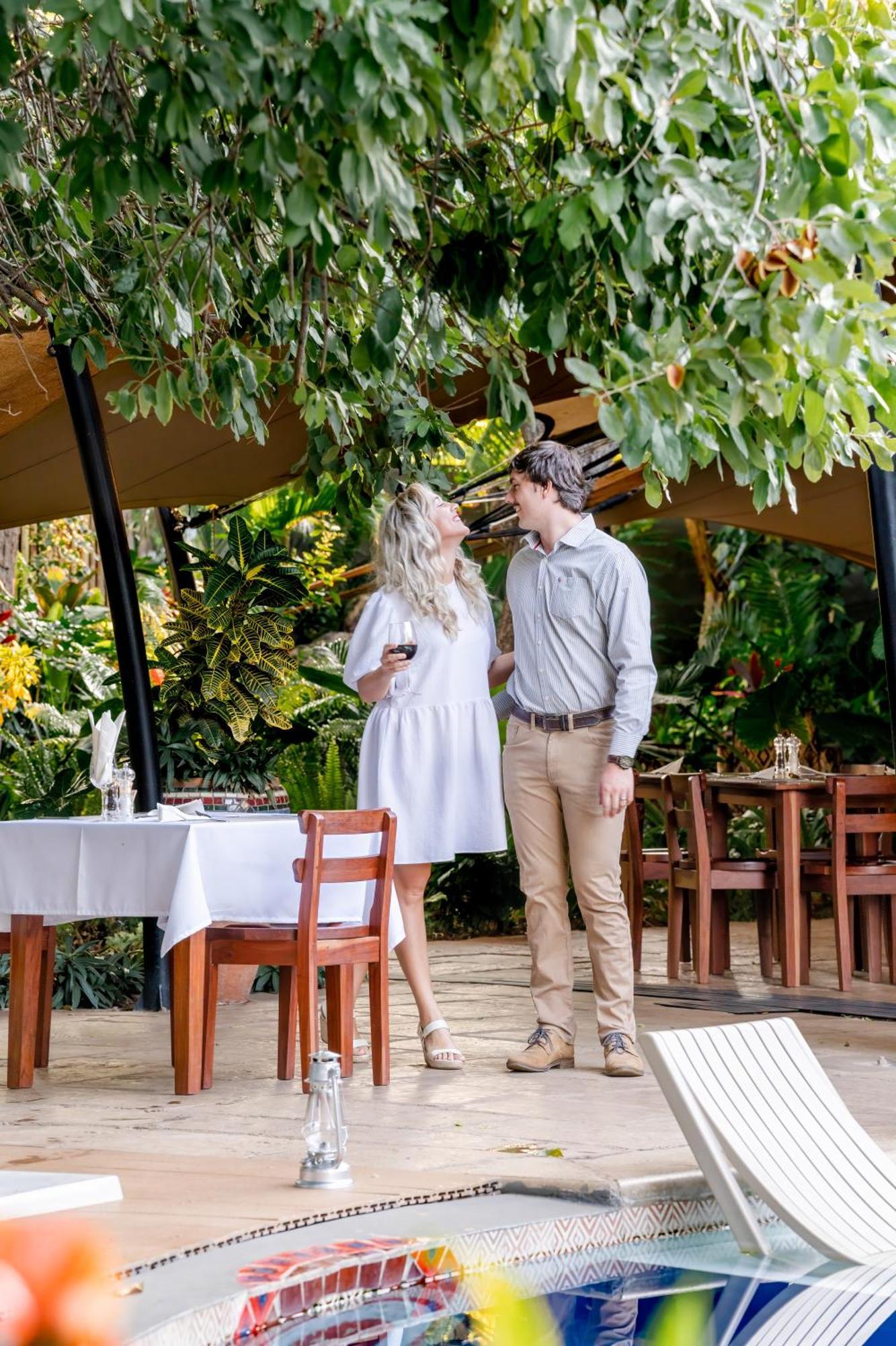 Shongwe Oasis Hotel Air Terjun Victoria Bagian luar foto