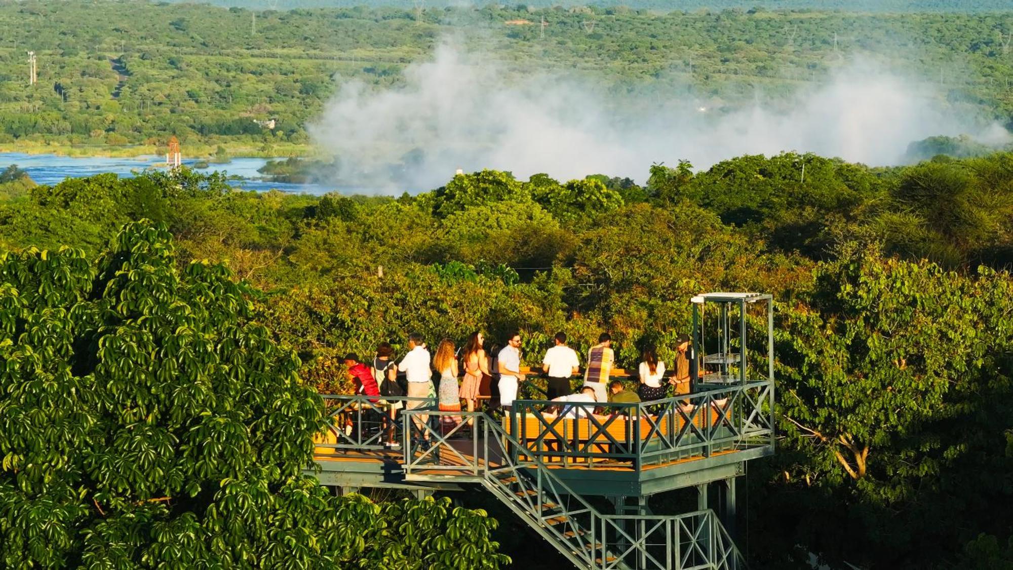 Shongwe Oasis Hotel Air Terjun Victoria Bagian luar foto